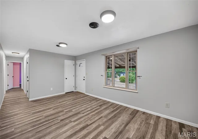 Photo 3 of Sale Pending at 14467 Worth Ln, Plato, MO 65552 | MLS# MIS26061880 | Listing updated on 2026-10-08