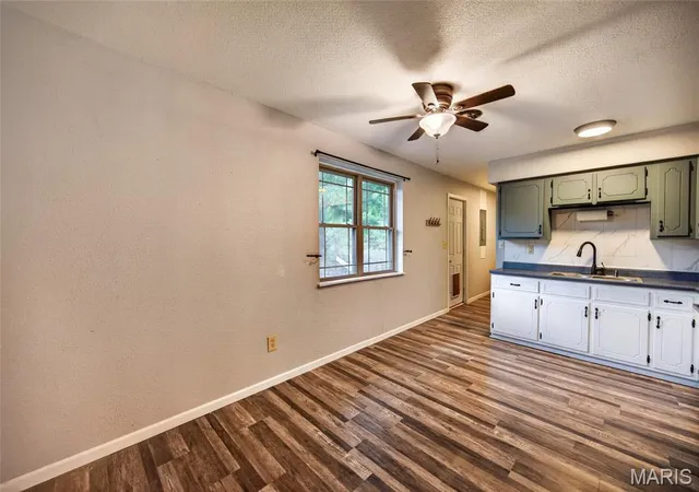 Photo 4 of Sale Pending at 14467 Worth Ln, Plato, MO 65552 | MLS# MIS26061880 | Listing updated on 2026-10-08