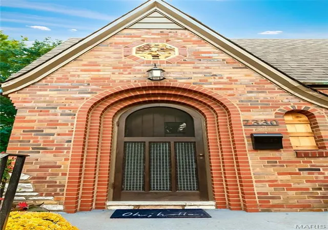 Photo 1 of Single family home for sale at 7330 Shaftesbury Ave, Saint Louis, MO 63130 | MLS# MIS26061881 | Listing updated on 2026-10-03