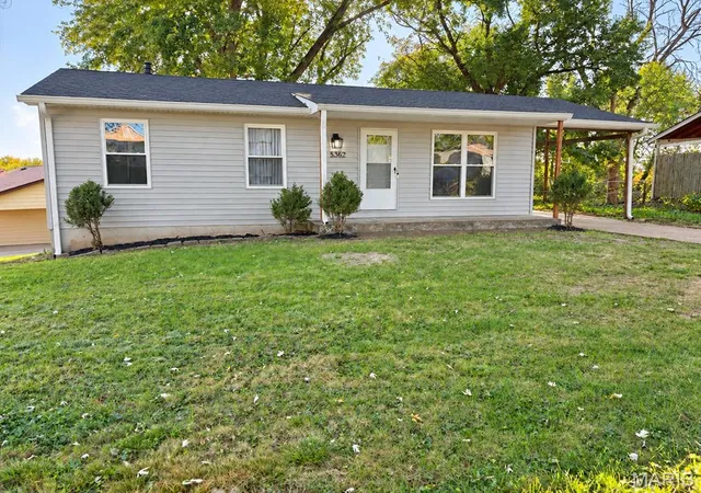Photo 1 of Single family home for sale at 5362 Ville Angela Ln, Hazelwood, MO 63042 | MLS# MIS26061887 | Listing updated on 2026-10-08