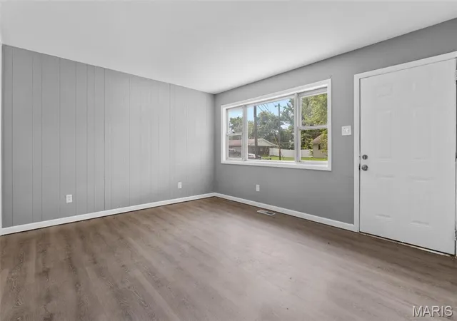Photo 3 of Single family home for sale at 1167 Price St, East Saint Louis, IL 62206 | MLS# MIS26061888 | Listing updated on 2026-10-01