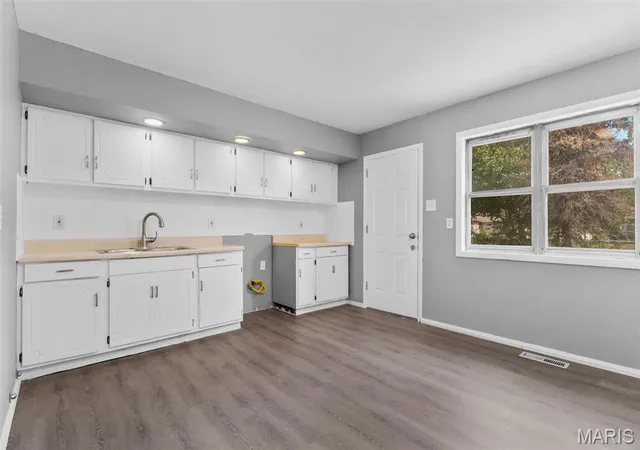Photo 4 of Single family home for sale at 1167 Price St, East Saint Louis, IL 62206 | MLS# MIS26061888 | Listing updated on 2026-10-01