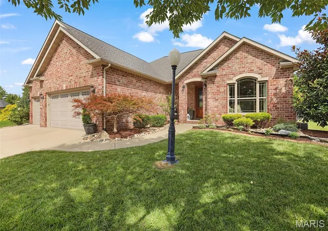 Photo 2 of Single family home for sale at 3316 Hershiser Ct, Edwardsville, IL 62025 | MLS# MIS26061889 | Listing updated on 2026-10-05