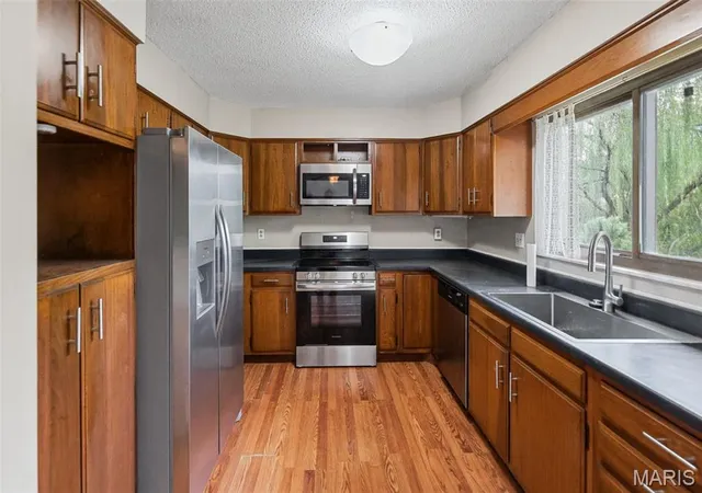 Photo 4 of Single family home for sale at 26 S Meadow Ln, Glen Carbon, IL 62034 | MLS# MIS26061890 | Listing updated on 2026-09-28