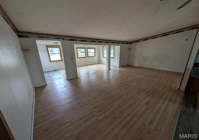 Photo 4 of Manufactured home for sale at 117 S Thompson St, Ramsey, IL 62080 | MLS# MIS26061903 | Listing updated on 2026-09-24