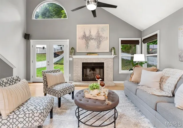 Photo 4 of Sale Pending at 1843 Strawberry Ridge Dr, Ballwin, MO 63021 | MLS# MIS26061904 | Listing updated on 2026-10-04