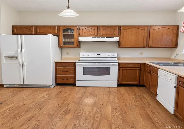 Photo 3 of Single family home for sale at 916 Mill Crk Dr, Imperial, MO 63052 | MLS# MIS26061909 | Listing updated on 2026-09-24