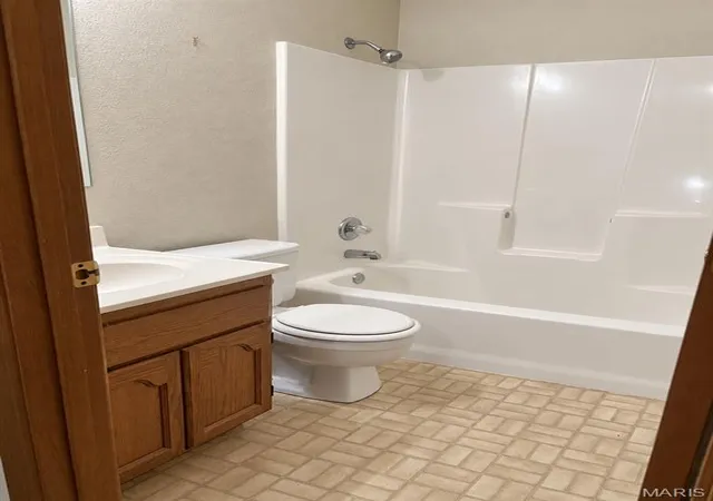 Photo 4 of Single family home for sale at 916 Mill Crk Dr, Imperial, MO 63052 | MLS# MIS26061909 | Listing updated on 2026-09-24