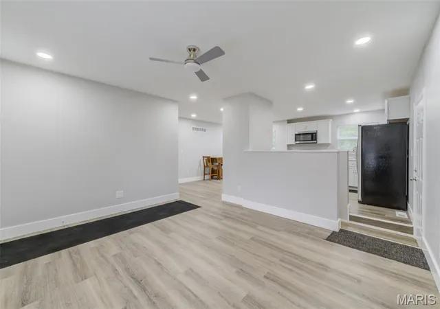 Photo 3 of Single family home for sale at 10237 Royal Dr, Saint Louis, MO 63136 | MLS# MIS26061925 | Listing updated on 2026-09-25