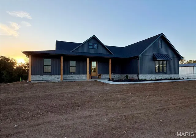 Photo 1 of Single family home for sale at 24557 Meadows Trl, Perry, MO 63462 | MLS# MIS26061928 | Listing updated on 2026-10-08