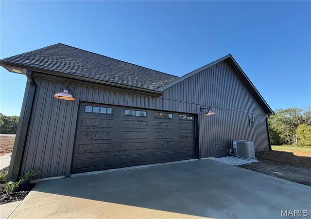 Photo 3 of Single family home for sale at 24557 Meadows Trl, Perry, MO 63462 | MLS# MIS26061928 | Listing updated on 2026-10-08
