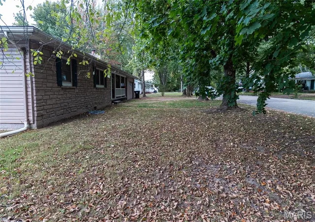 Photo 3 of Single family home for sale at 412 N Louise Ave, Saint James, MO 65559 | MLS# MIS26061950 | Listing updated on 2026-09-29