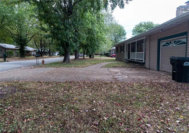 Photo 3 of Single family home for sale at 412 N Louise Ave, Saint James, MO 65559 | MLS# MIS26061950 | Listing updated on 2026-09-29