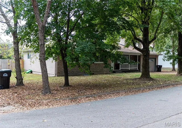 Photo 4 of Single family home for sale at 412 N Louise Ave, Saint James, MO 65559 | MLS# MIS26061950 | Listing updated on 2026-09-29