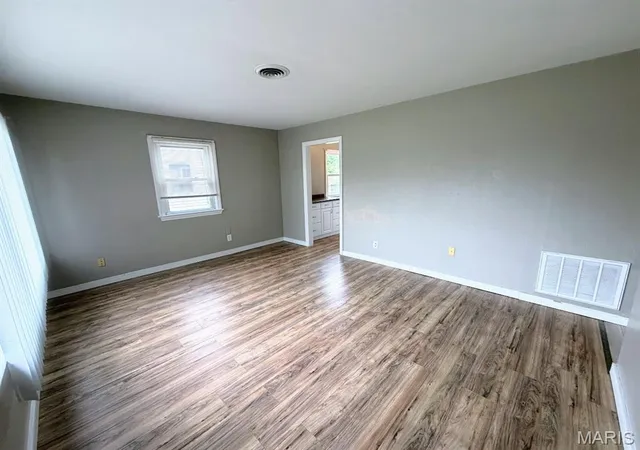 Photo 4 of Single family home for sale at 3139 Saint David Ln, Saint Ann, MO 63074 | MLS# MIS26061951 | Listing updated on 2026-09-25