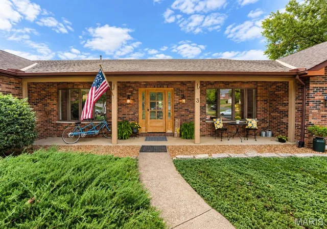 Photo 2 of Single family home for sale at 3 Foxmoor, Lebanon, IL 62254 | MLS# MIS26061957 | Listing updated on 2026-10-04