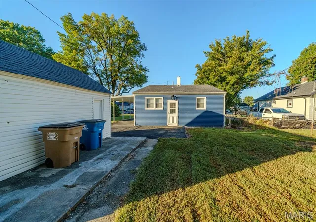 Photo 4 of Single family home for sale at 1713 Moro Ave, Granite City, IL 62040 | MLS# MIS26061959 | Listing updated on 2026-10-07