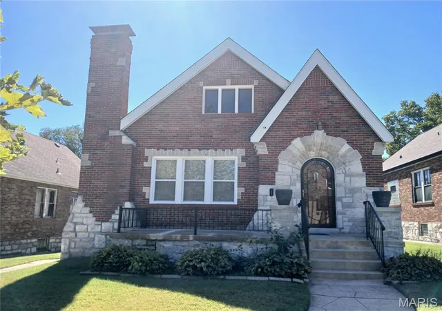 Single family home for sale at 1620 Grape Ave, Saint Louis, MO 63147 | MLS# MIS26061961