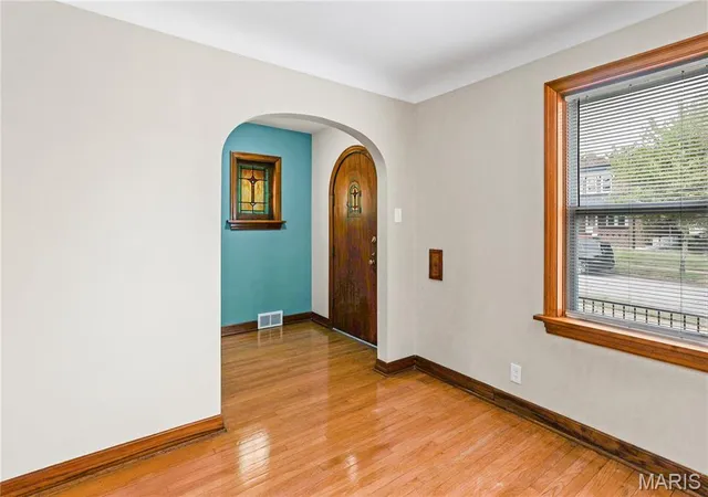 Photo 3 of Single family home for sale at 1620 Grape Ave, Saint Louis, MO 63147 | MLS# MIS26061961 | Listing updated on 2026-10-05