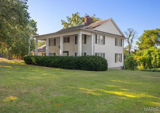 Photo 2 of Single family home for sale at 900 Park Ave, Chester, IL 62233 | MLS# MIS26061963 | Listing updated on 2026-10-12