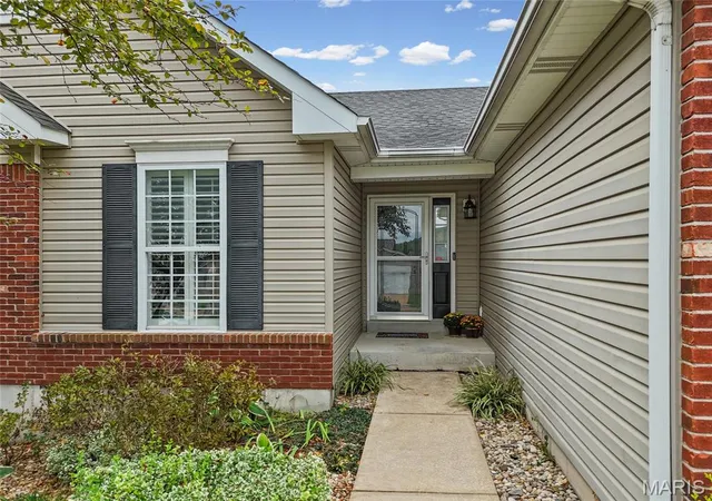 Photo 3 of Single family home for sale at 2398 Fountain Dr, Barnhart, MO 63012 | MLS# MIS26061964 | Listing updated on 2026-10-06