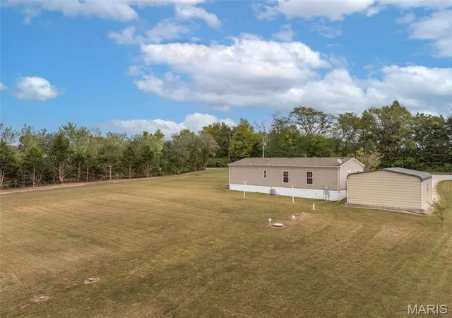 Photo 3 of Manufactured home for sale at 26039 Rynelle Dr, Wright City, MO 63390 | MLS# MIS26061967 | Listing updated on 2026-10-06
