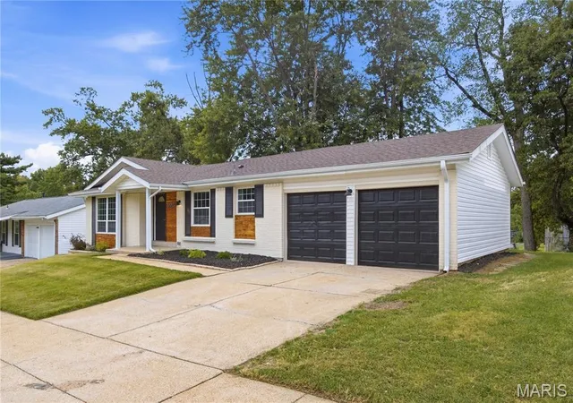 Photo 3 of Sale Pending at 12285 Wensley Rd, Black Jack, MO 63033 | MLS# MIS26061970 | Listing updated on 2026-10-02
