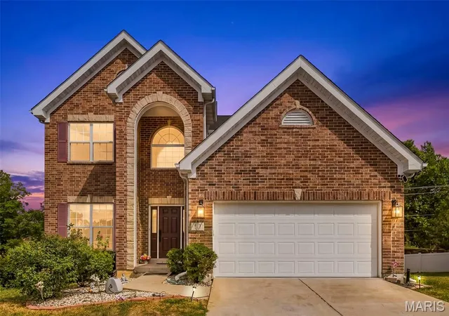 Photo 3 of Single family home for sale at 10 Ashbury Xing Ct, Florissant, MO 63034 | MLS# MIS26061973 | Listing updated on 2026-10-05