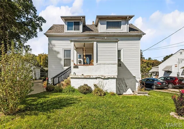 Photo 1 of Single family home for sale at 279 Old County Rd, Saint Louis, MO 63125 | MLS# MIS26061990 | Listing updated on 2026-10-09