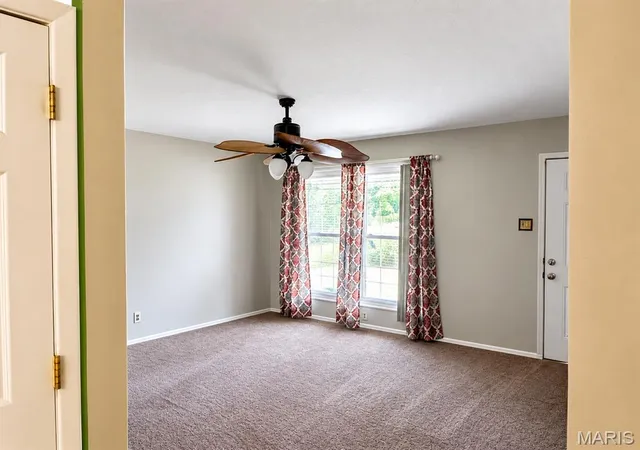 Photo 2 of Sale Pending at 2 Smoke Tree Dr, Fenton, MO 63026 | MLS# MIS26061991 | Listing updated on 2026-10-01