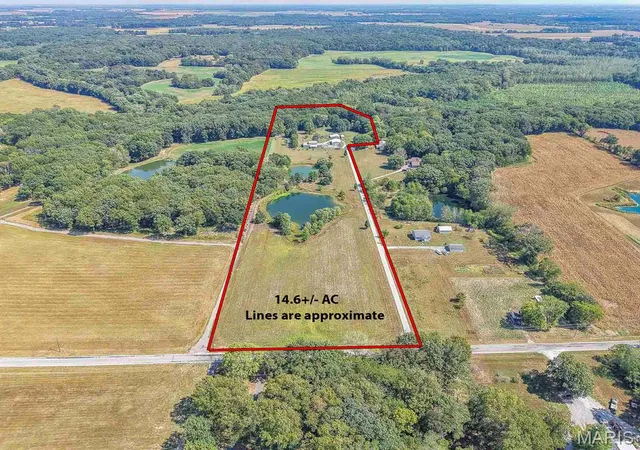 Photo 3 of Single family home for sale at 370 Hall Ln, Sorento, IL 62086 | MLS# MIS26061993 | Listing updated on 2026-10-19