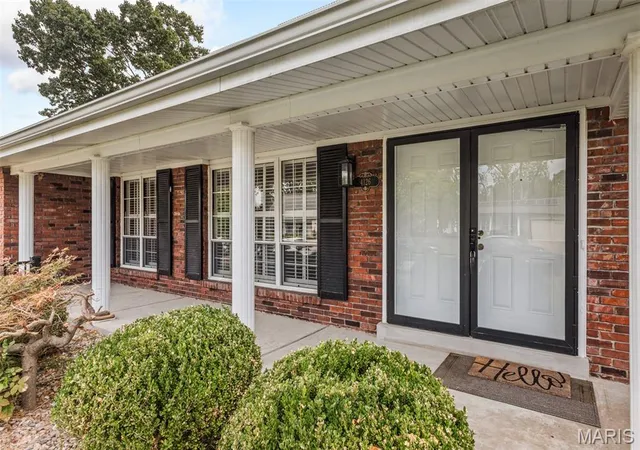 Photo 4 of Single family home for sale at 4126 Concord Oaks Dr, Saint Louis, MO 63128 | MLS# MIS26061999 | Listing updated on 2026-10-05