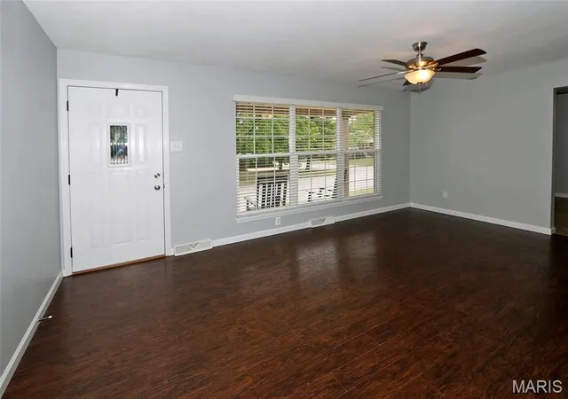 Photo 2 of Single family home for sale at 3001 W Adams, Saint Charles, MO 63301 | MLS# MIS26062017 | Listing updated on 2026-10-07