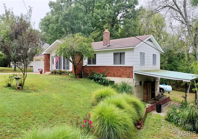 Photo 1 of Single family home for sale at 6 Great Oaks Dr, Salem, MO 65560 | MLS# MIS26062021 | Listing updated on 2026-10-07
