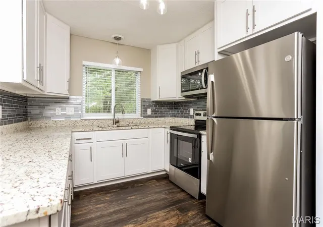 Photo 3 of Single family home for sale at 710 Westbridge Dr, Saint Peters, MO 63376 | MLS# MIS26062025 | Listing updated on 2026-09-25