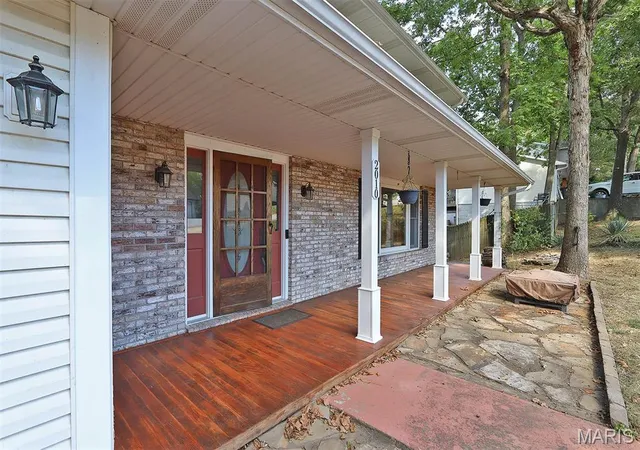 Photo 4 of Single family home for sale at 2010 Pamela Dr, Cape Girardeau, MO 63701 | MLS# MIS26062027 | Listing updated on 2026-09-30