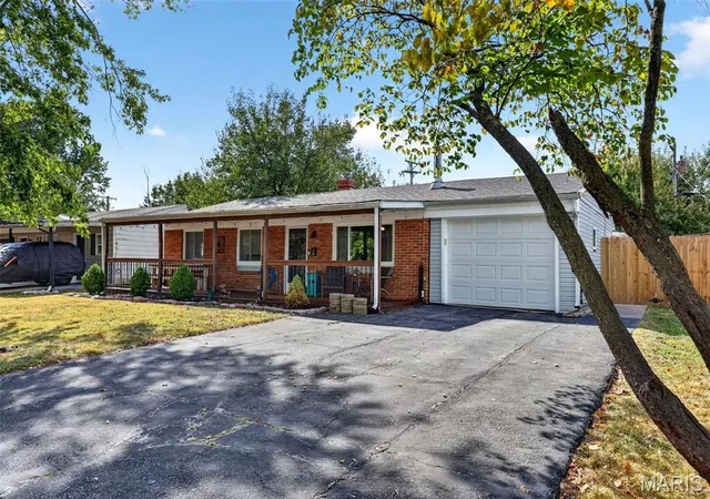 Photo 2 of Single family home for sale at 5 Juno Dr, Wentzville, MO 63385 | MLS# MIS26062029 | Listing updated on 2026-10-07