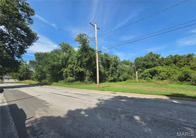 Photo 2 of Land for sale at 401 E Union St, Edwardsville, IL 62025 | MLS# MIS26062031 | Listing updated on 2026-09-29
