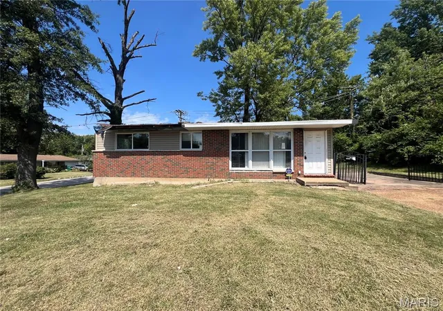 Photo 1 of Single family home for sale at 2241 Empress Dr, Saint Louis, MO 63136 | MLS# MIS26062038 | Listing updated on 2026-09-25