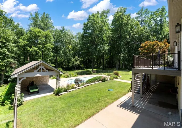Photo 3 of Sale Pending at 393 Kensington Ln, Cape Girardeau, MO 63701 | MLS# MIS26062040 | Listing updated on 2026-10-06