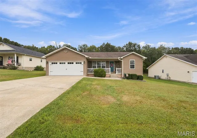 Photo 1 of Single family home for sale at 351 Murfield, Poplar Bluff, MO 63901 | MLS# MIS26062044 | Listing updated on 2026-09-29