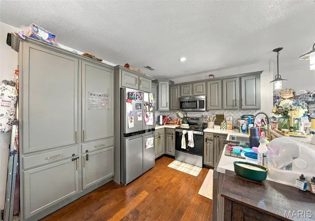 Photo 4 of Single family home for sale at 351 Murfield, Poplar Bluff, MO 63901 | MLS# MIS26062044 | Listing updated on 2026-09-29