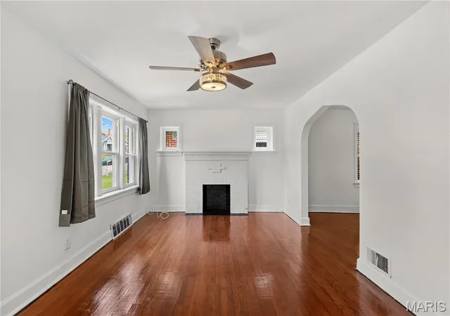 Photo 3 of Single family home for sale at 3500 Central Pl, Saint Louis, MO 63121 | MLS# MIS26062046 | Listing updated on 2026-09-27