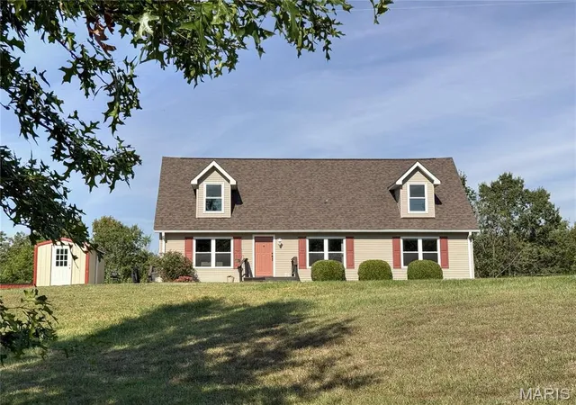 Photo 2 of Single family home for sale at 15510 Hwy Nn, Bowling Green, MO 63334 | MLS# MIS26062057 | Listing updated on 2026-10-04