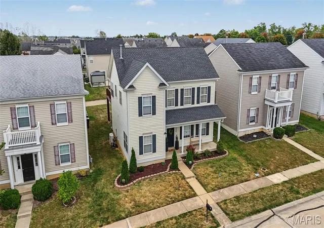 Photo 3 of Sale Pending at 1008 Glengarry Dr, Wentzville, MO 63385 | MLS# MIS26062061 | Listing updated on 2026-10-05