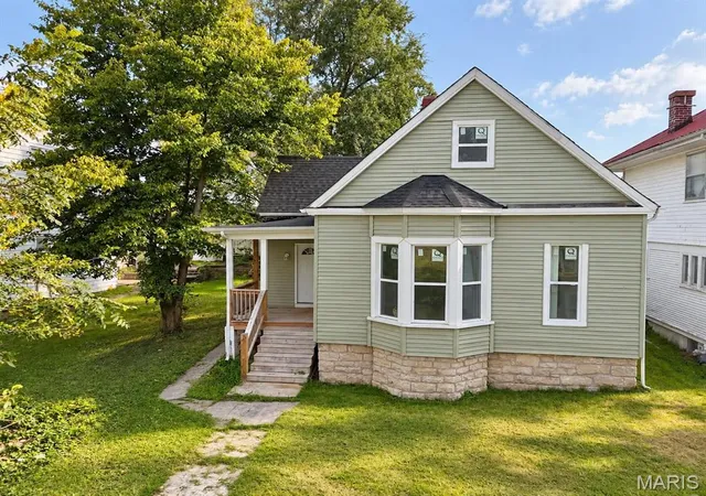 Photo 1 of Single family home for sale at 519 N Section St, Hannibal, MO 63401 | MLS# MIS26062062 | Listing updated on 2026-09-25