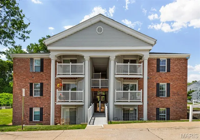 Photo 1 of Condo for sale at 1961 Marine Ter Dr #L, Saint Louis, MO 63146 | MLS# MIS26062066 | Listing updated on 2026-09-25