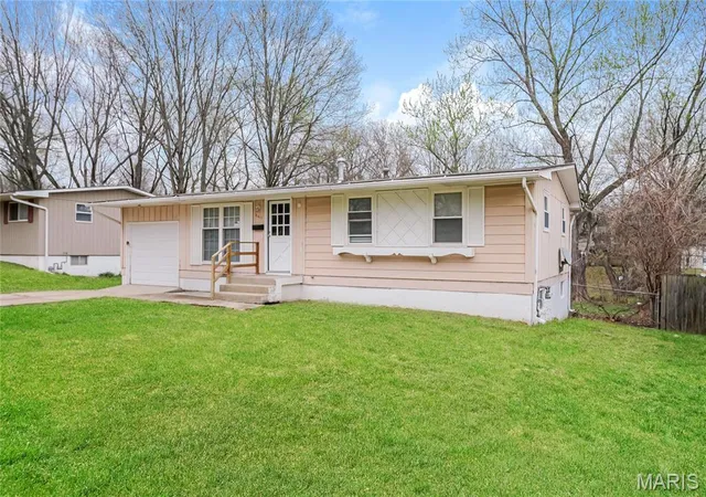 Photo 2 of Single family home for sale at 9411 Farley, Kansas City, MO 64138 | MLS# MIS26062067 | Listing updated on 2026-09-25