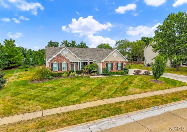 Photo 3 of Single family home for sale at 1817 Majestic Oaks Dr, Wentzville, MO 63385 | MLS# MIS26062082 | Listing updated on 2026-09-30
