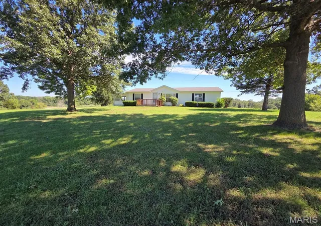 Photo 1 of Manufactured home for sale at 31718 Casino Dr, Canton, MO 63435 | MLS# MIS26062083 | Listing updated on 2026-09-30